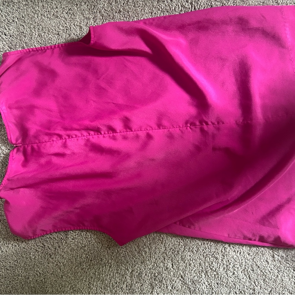 Michael Kors Fuchsia Sleeveless Blouse with Chain Accent - Picture 5 of 6
